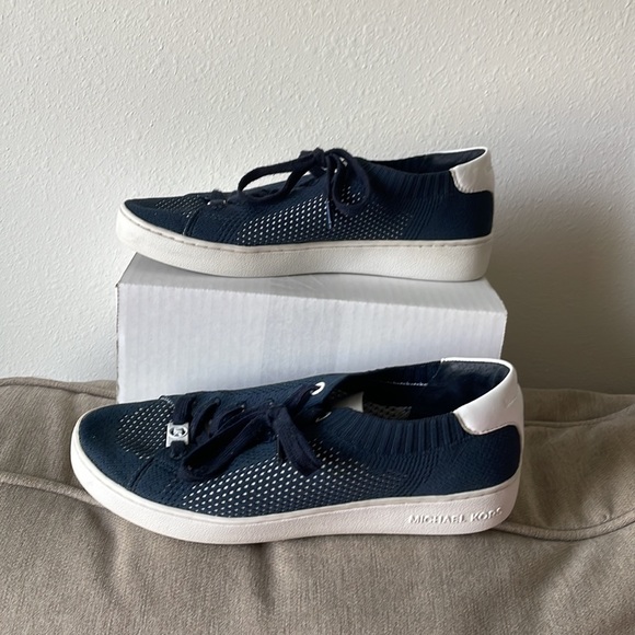 Michael Kors sneakers used size 8 - Picture 3 of 8